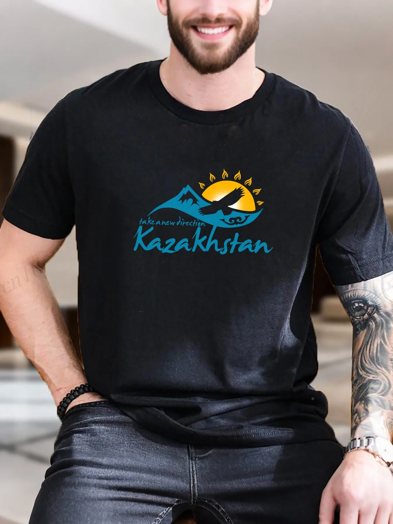 

Мужская хлопковая футболка с принтом — желтый и синий бумажный самолетик, дышащий чистый хлопок, удобная повседневная одежда для повседневного использования