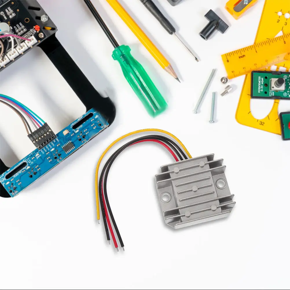 Dc 12V 24V to 5V Car Power Converter Step Down Module Aluminum Housing Overvoltage Overcurrent Short-Circuit Protection Vehicle