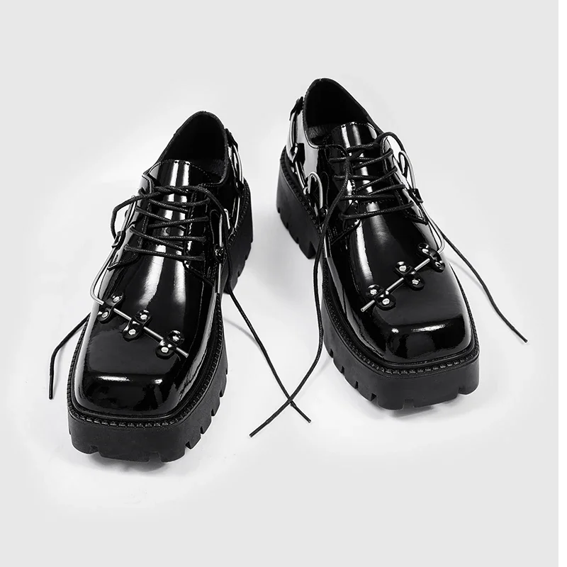Zapatos Brogue negros para hombre, zapatos de vestir Oxford con plataforma clásica, calzado de charol Retro, zapatos de fiesta de tobillo bajo