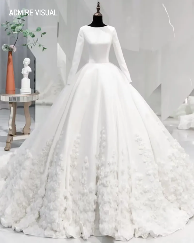 Robe de mariée A-ligne en satin à manches longues avec long dos ouvert, fleurs 3D, sur mesure, plus une robe éducative