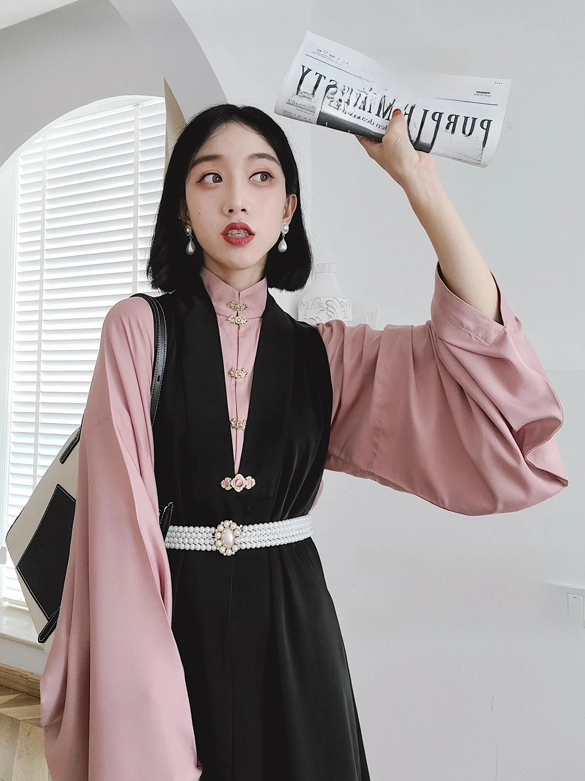 

Jinui Yu Rabbit Ming Dynas Sle Svel Tang Костюм Топ Улучшенная версия Верхняя одежда с квадратным воротником Женская дополнительная одежда...