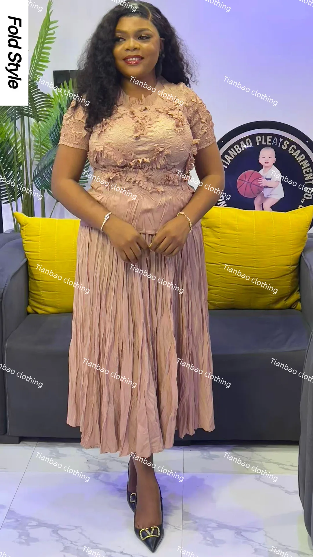 Miyake ΡΠΎ ΡΠΊΠ»Π°Π΄ΠΊΠ°ΠΌΠΈ, Π½ΠΎΠ²ΠΈΠ½ΠΊΠ° 2025, ΠΎΠ΄Π½ΠΎΡΠΎΠ½Π½ΡΠΉ ΠΊΠΎΠΌΠΏΠ»Π΅ΠΊΡ ΠΈΠ· Π΄Π²ΡΡ
ΠΏΡΠ΅Π΄ΠΌΠ΅ΡΠΎΠ², ΡΠ²ΠΎΠ±ΠΎΠ΄Π½Π°Ρ ΠΆΠ΅Π½ΡΠΊΠ°Ρ ΡΠ±ΠΊΠ° Ρ ΠΊΡΡΠ³Π»ΡΠΌ Π²ΡΡΠ΅Π·ΠΎΠΌ ΠΈ ΠΊΠΎΡΠΎΡΠΊΠΈΠΌΠΈ ΡΡΠΊΠ°Π²Π°ΠΌΠΈ, ΡΠ΅ΠΌΠΏΠ΅ΡΠ°ΠΌΠ΅Π½ΡΠ½Π°Ρ Π²ΡΡΠΈΠ²ΠΊΠ° Miyake ΡΠΎ ΡΠΊΠ»Π°Π΄ΠΊΠ°ΠΌΠΈ, Π½ΠΎΠ²ΠΈΠ½ΠΊΠ° 2025, ΠΎΠ΄Π½ΠΎΡΠΎΠ½Π½ΡΠΉ ΠΊΠΎΠΌΠΏΠ»Π΅ΠΊΡ ΠΈΠ· Π΄Π²ΡΡ
ΠΏΡΠ΅Π΄ΠΌΠ΅ΡΠΎΠ², ΡΠ²ΠΎΠ±ΠΎΠ΄Π½Π°Ρ ΠΆΠ΅Π½ΡΠΊΠ°Ρ ΡΠ±ΠΊΠ° Ρ ΠΊΡΡΠ³Π»ΡΠΌ Π²ΡΡΠ΅Π·ΠΎΠΌ ΠΈ ΠΊΠΎΡΠΎΡΠΊΠΈΠΌΠΈ ΡΡΠΊΠ°Π²Π°ΠΌΠΈ, ΡΠ΅ΠΌΠΏΠ΅ΡΠ°ΠΌΠ΅Π½ΡΠ½Π°Ρ Π²ΡΡΠΈΠ²ΠΊΠ°