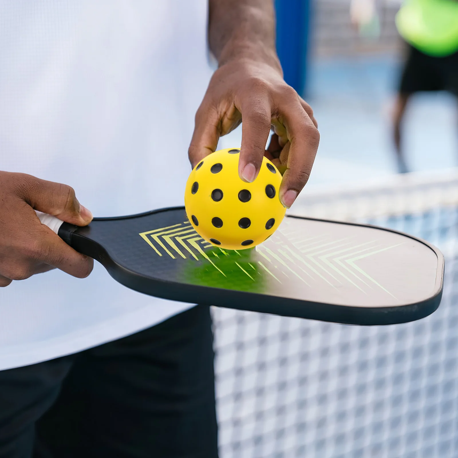 

2pcs Low Noise Pickleball Balls Soft Pu Foam Lightweight Quiet Indoor Ball For Gyms Schools Home Use Silent Practice Sports