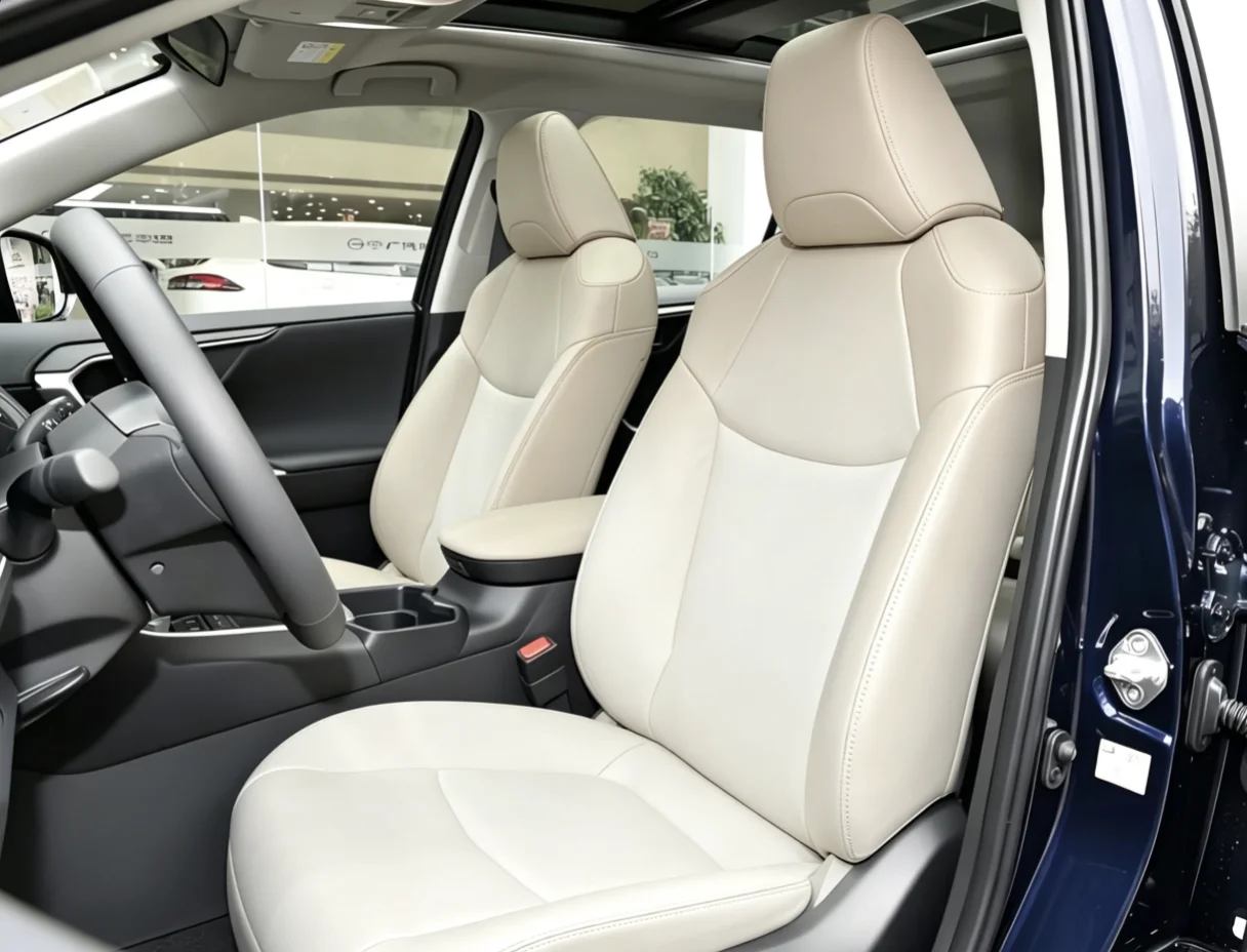 Für Rav4 2026 Maßgefertigte Autositzbezüge Luxuriöses Nappaleder 100% Passgenau Innenraumzubehör 360 ° Vollständige Abdeckung – Detail 1