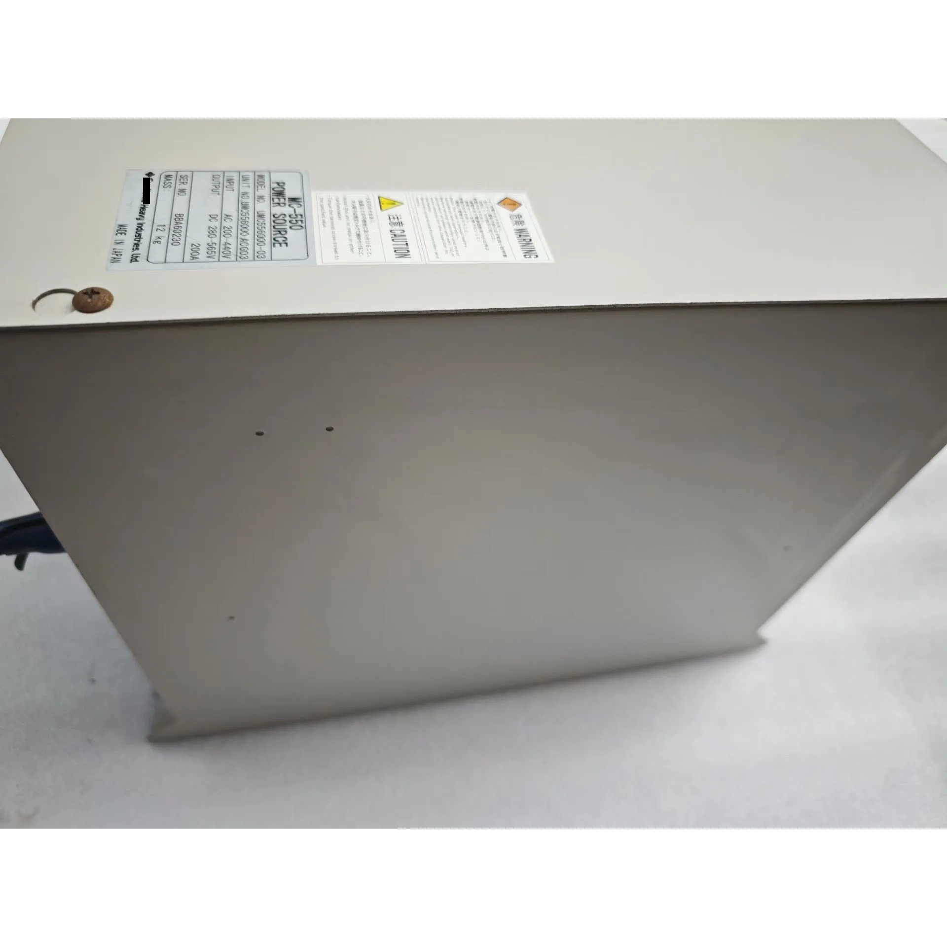 Catu daya MC-550 UMC556000-03