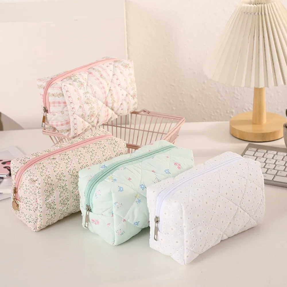 INS Soft Cotton Makeup Bag Quilted Floral Print Large Capacity Cosmetic Pouch Makeup Organizer Women Girls