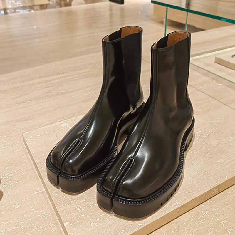 Botines negros para hombre y mujer, botas Chelsea Tabi de cuero de vaca con punta abierta, cómodos para exteriores, zapatos informales de alta calidad, diseño clásico