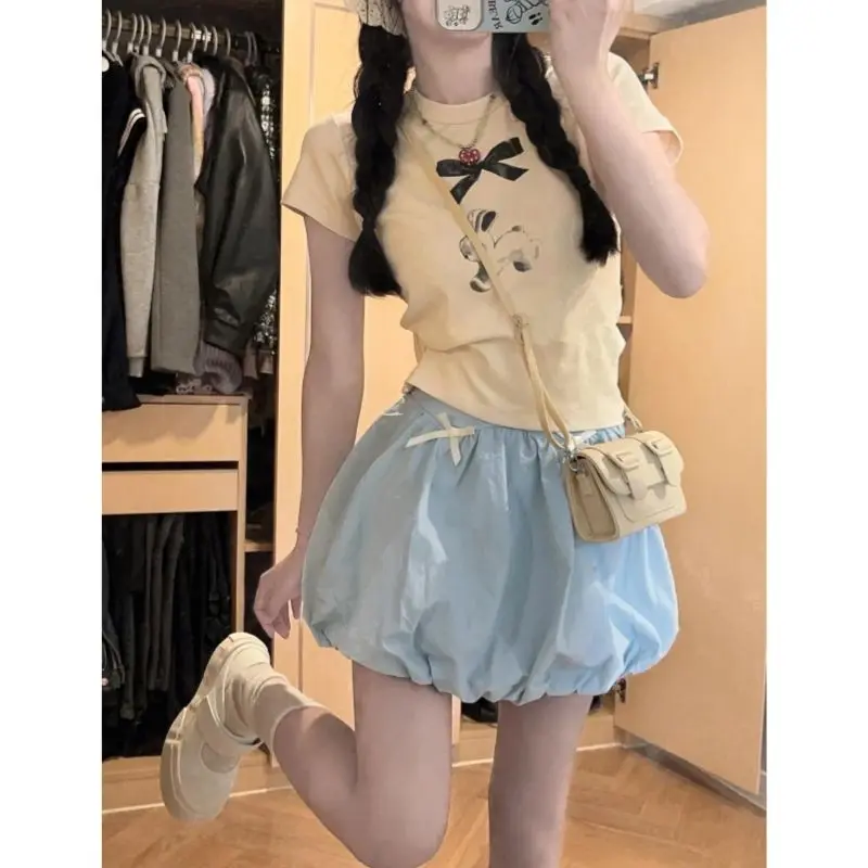 

Summer Women Fashion Shirt Top Two Pieces Set Slim Short-sleeved Tees Special Design Mini Skirt Fresh Suit Women Clothing