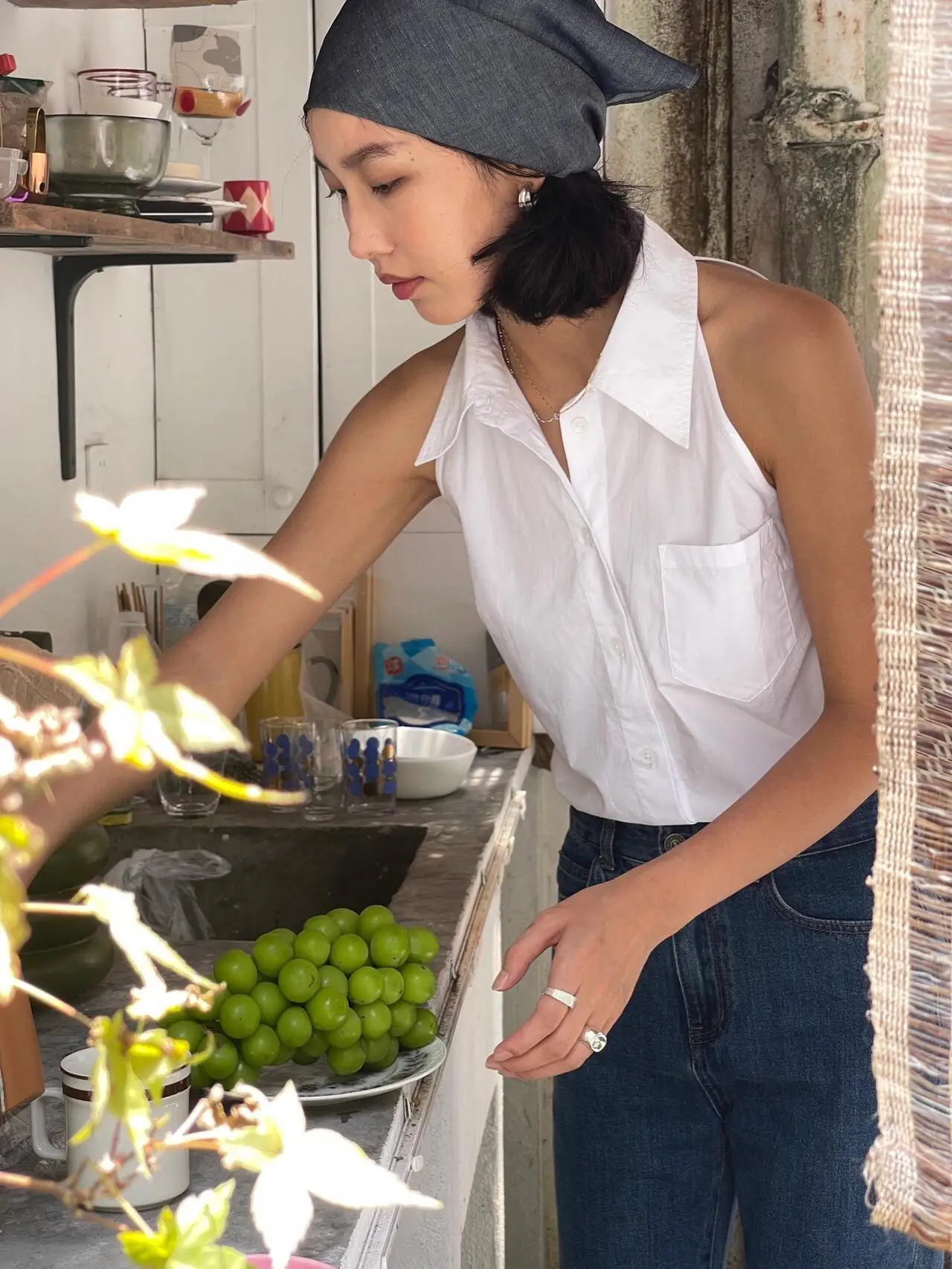 

Sli Ne Svel irt Women's Faion Vintage White oulder Slaed irt Summer Commute Sle Korean Straight Cut