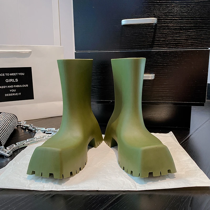 Botas de chuva de couro macio confortável para mulheres, biqueira quadrada, partida diária com tudo, bota de tornozelo, impermeável, antiderrapante, bota de chuva, na moda