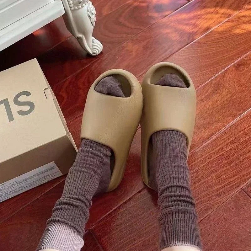 House Shoes Clogs Fashion Soft Bottom Beach women Slippers Women's Sandals Nurse Medical Sabot EVA Slides Breathable Shoes