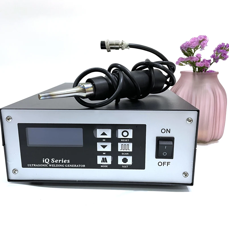 28khz 1000w Ultrasonic Spot Welding Generator For Riveting Of Automotive Plastic Parts