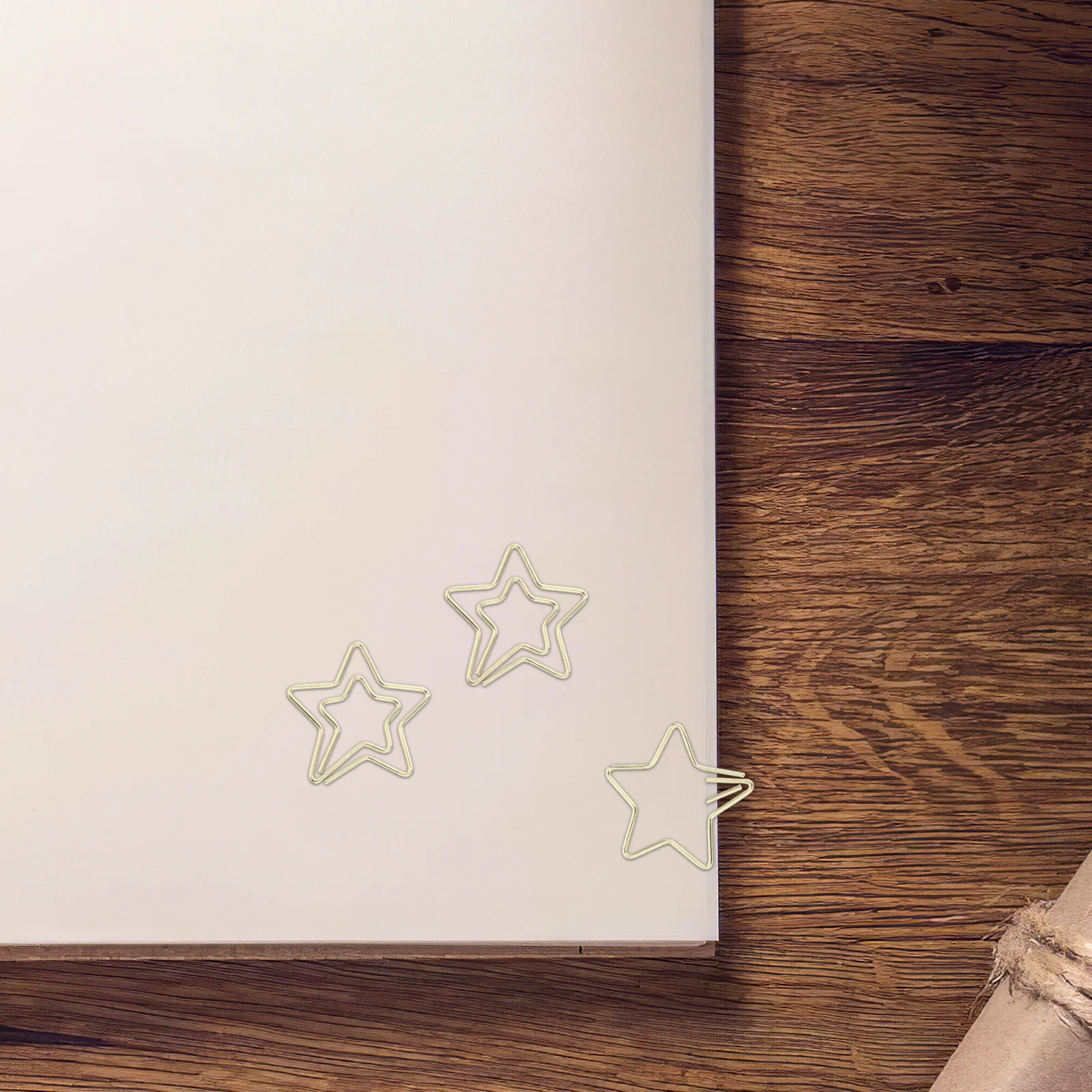 

80Pcs Star Shape Metal Paper Clips Unique Decorative Planner Clips for Office School Bookmarks Wedding Memo Categorization