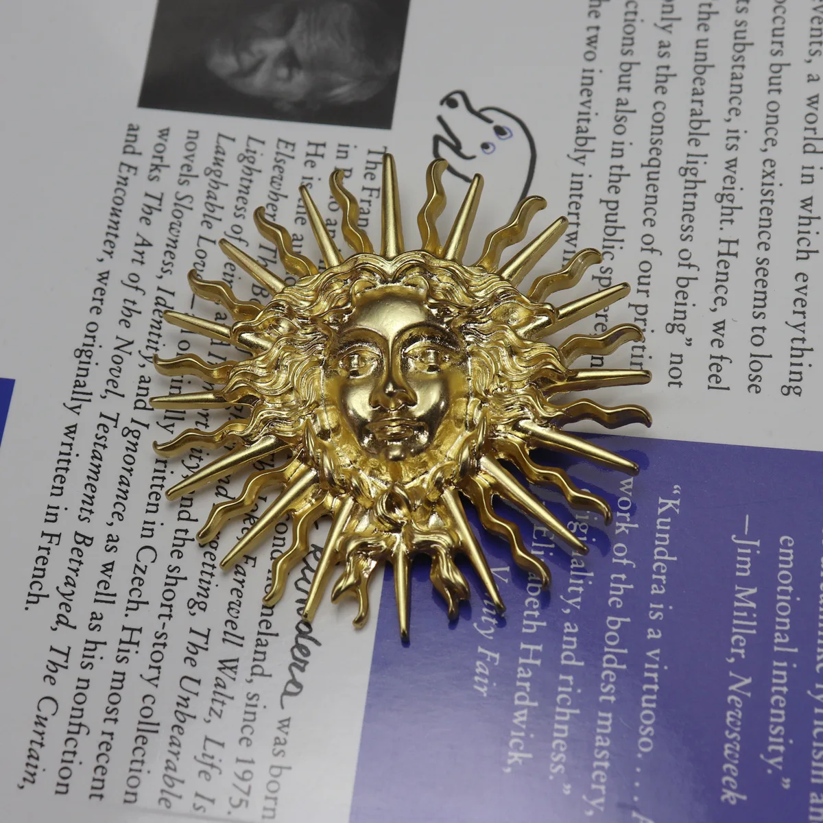 The Middle Ancient Times Style Gold Color Sun Goddess Brooch UNISEX Suit Coat Accessories Brooch