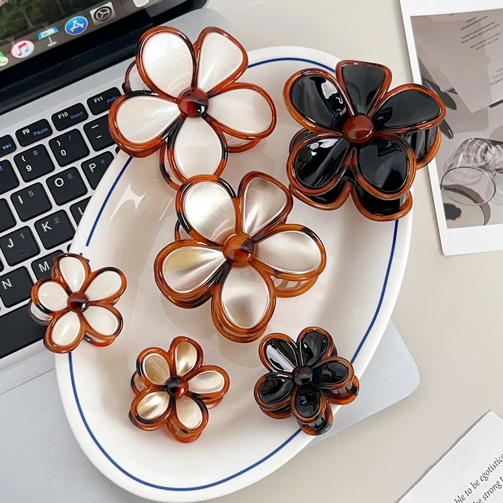 Advanced sense of color matching, flower grab clip, elegant texture, egg flower hairpin, disc hair, shark clip, new hair accessories, haircard women