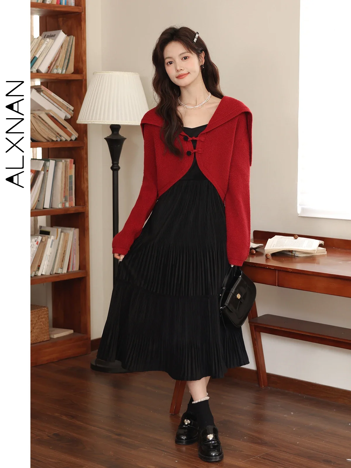 ALXNAN Halter Dresses for Women Autumn Winter New 2024 Gentle Lady Solid Slash Neck Simple Atmosphere Sleeveless Dress LXN32832