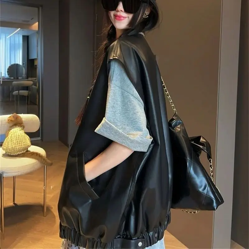 

Fashionable and Minimalist Leather Vest for Women in Autumn 2025 New Button Solid Color Loose Casual Designer Camisole Trendy