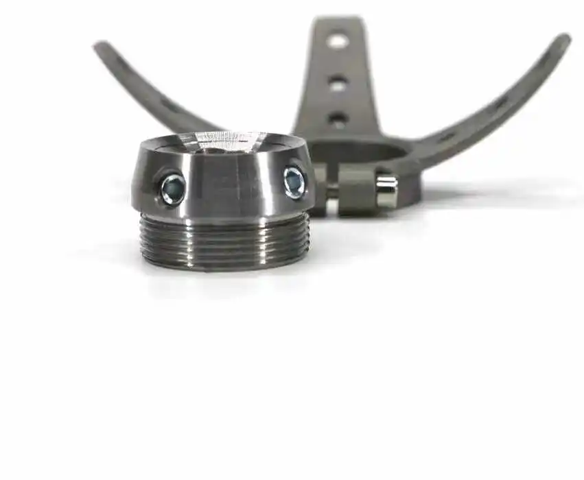 Rotatable male three claws, connecting disc prosthetic accessories prosthetic leg connector
