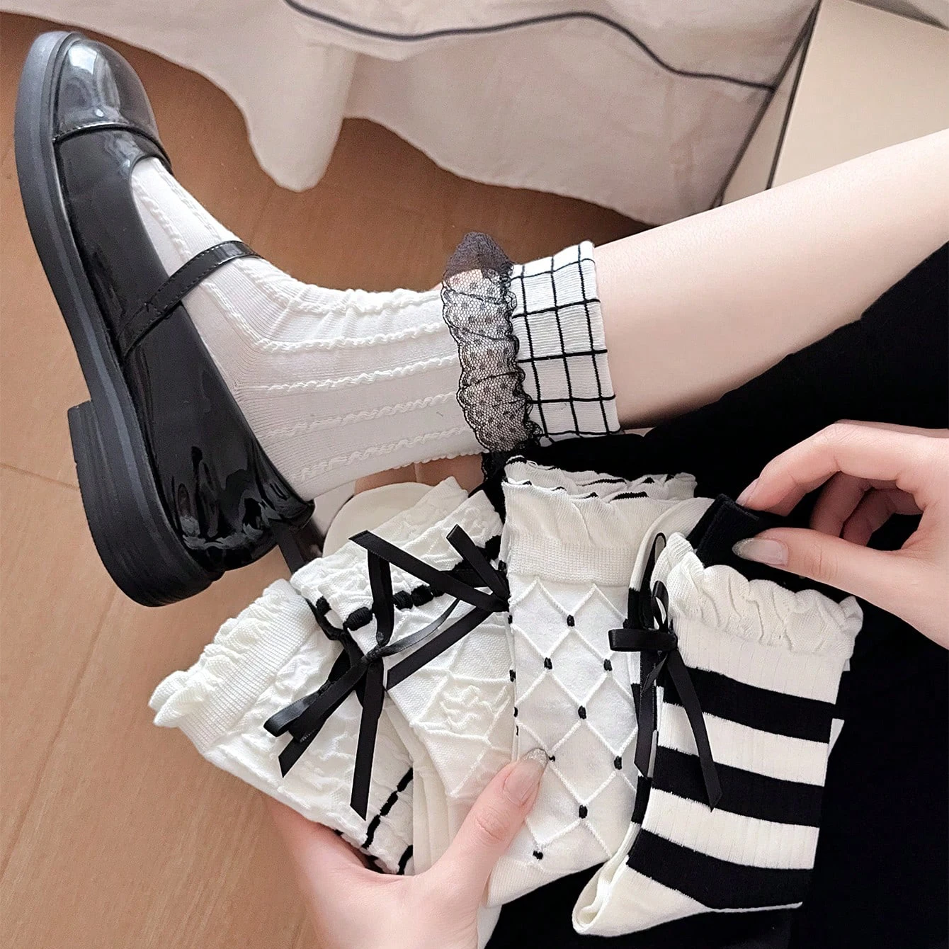 Nette Socken Für Frauen Koreanischen Stil Neue Neuheiten Trendy Süße Crew Socken Baumwolle Bogen Gestreiften Atmungsaktive Kawaii Socken Weibliche Täglich