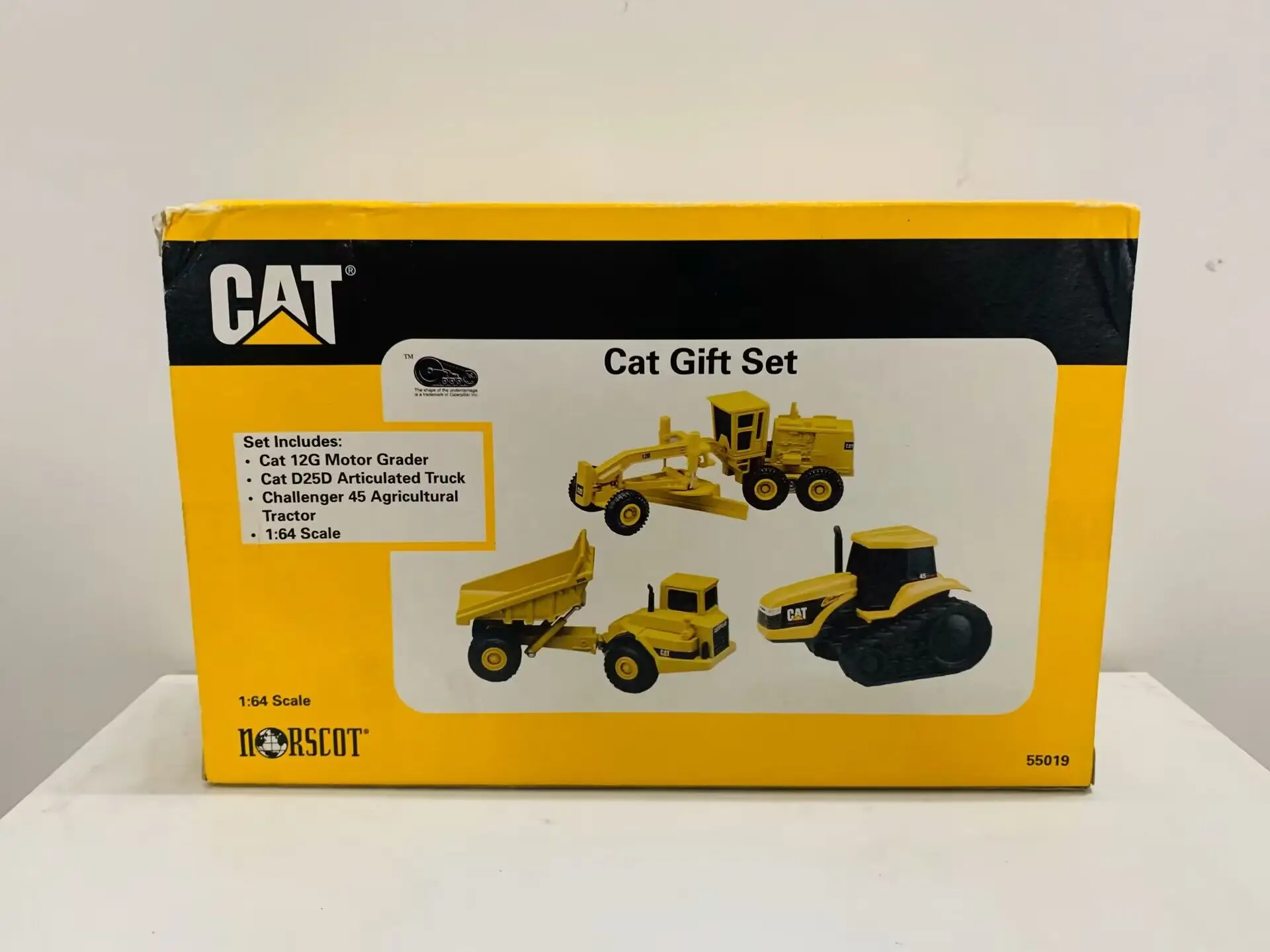 Gift Set 1:64 Scale Die-Cast Model 55019