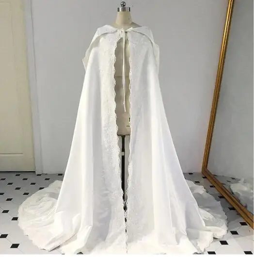 Luxo longo inverno wedding com capuz envolve borda do laço manto branco marfim cetim nupcial xale casaco quente capa de casamento feito sob encomenda jakcet