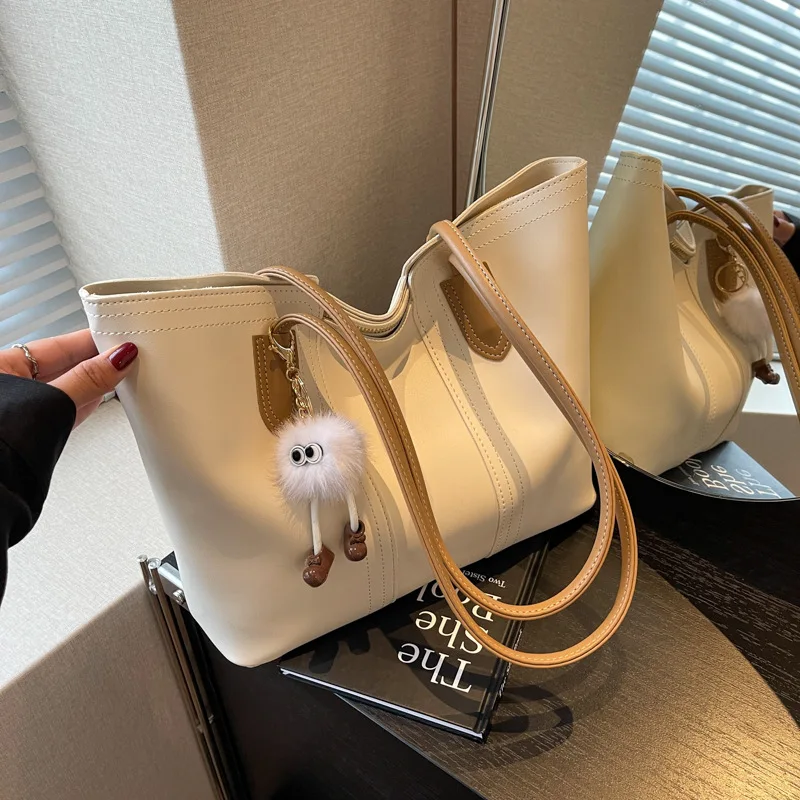 

Commuter large capacity tote bag, new popular fashion handbag, simple and versatile bucket bag