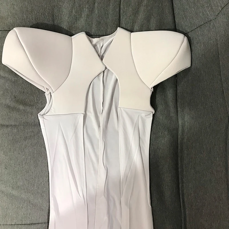 اسحب الملكة المرحلة زي منصات الكتف عباءة طويلة رمادي ملهى ليلي بار جوجو الرقص الهذيان الملابس المغني Ds الأداء الزي 3453