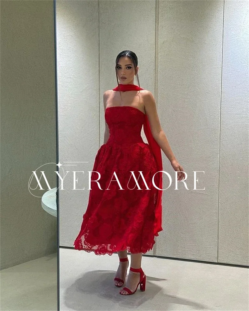 Elegant Lace Strapl… - image