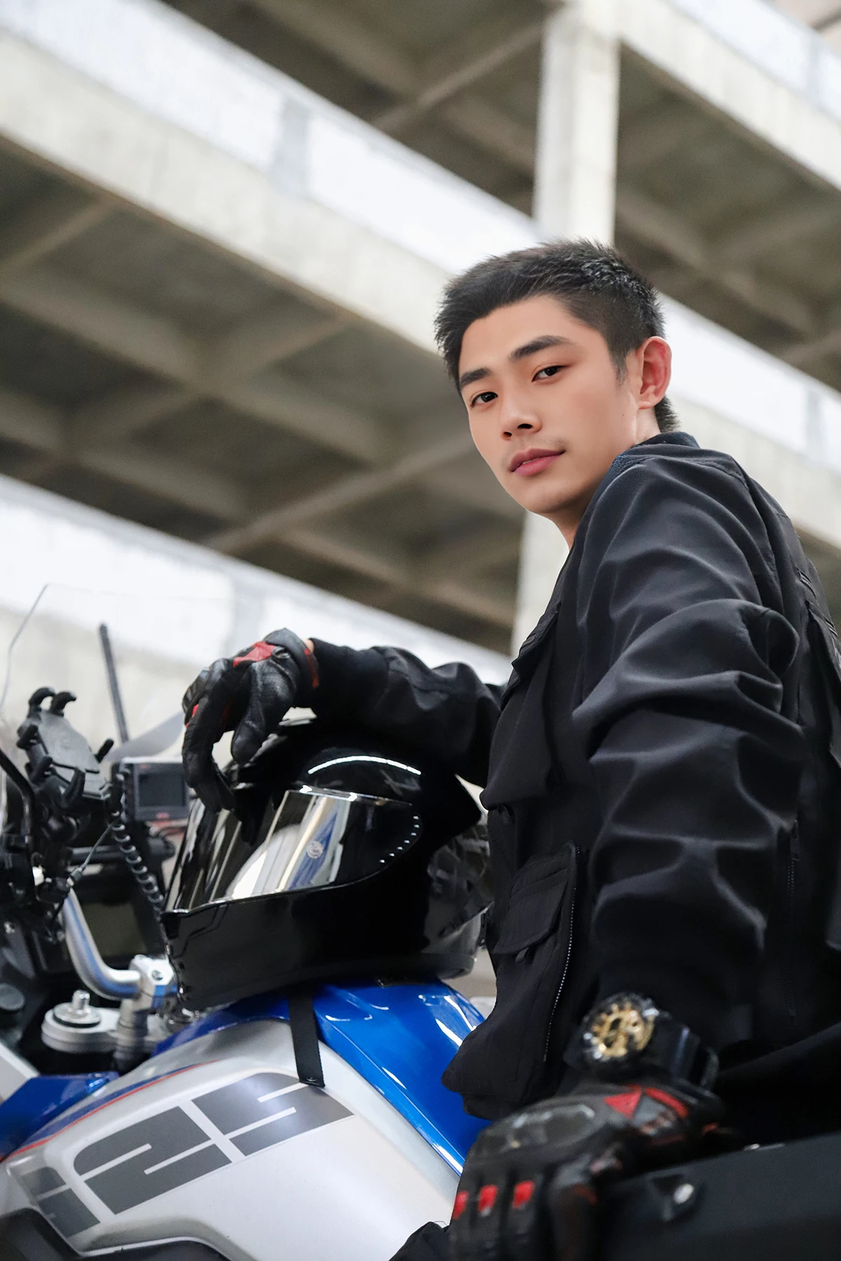 MKAN 풀 페이스 오토바이 헬멧 광택 블랙 헬멧 타고 모토크로스 레이싱 모토바이크 헬멧