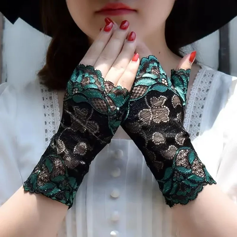 1Pair Fashion Women Lace Gloves Elastic Spring Summer Sunscreen Short Fingerless Driving Gloves Half Finger Mittens