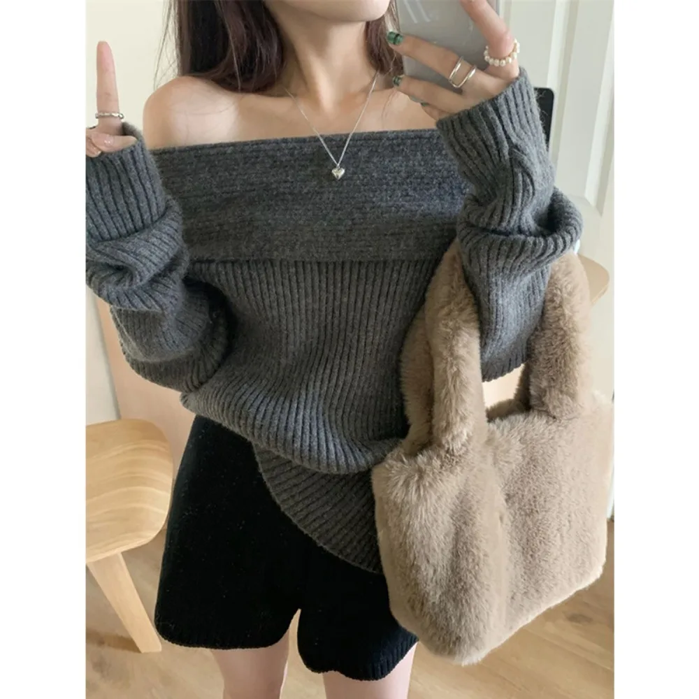 2024 Sexy White Flat-neck Sweater Base with Feminine Collarbone Off-the-shoulder Sweater for Slimming Out Wear