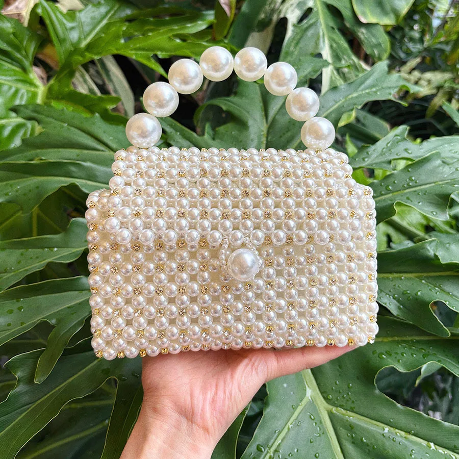 Retro style full beaded beaded handbag, small fragrant style gentle and extravagant fashion hollow woven bag messenger bag