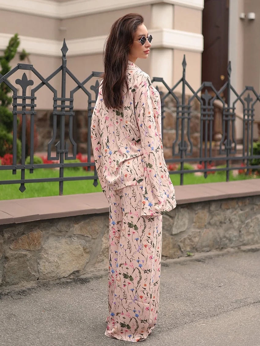 Marthaqiqi بدلة بيجامة نسائية غير رسمية بياقة مقلوبة ملابس نوم بأكمام طويلة ثوب نوم سروال مطبوع ملابس نوم نسائية طقم مكون من قطعتين