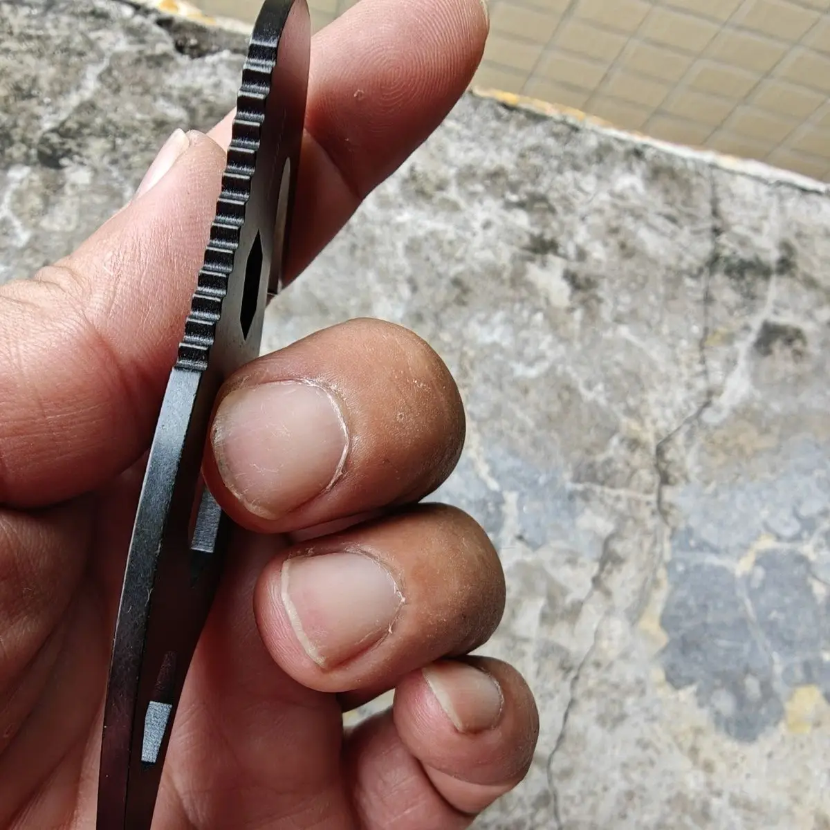 Outdoor Portable EDC Multifunctional Keychain Tool, Cycling Camping Car Emergency Survival Tool