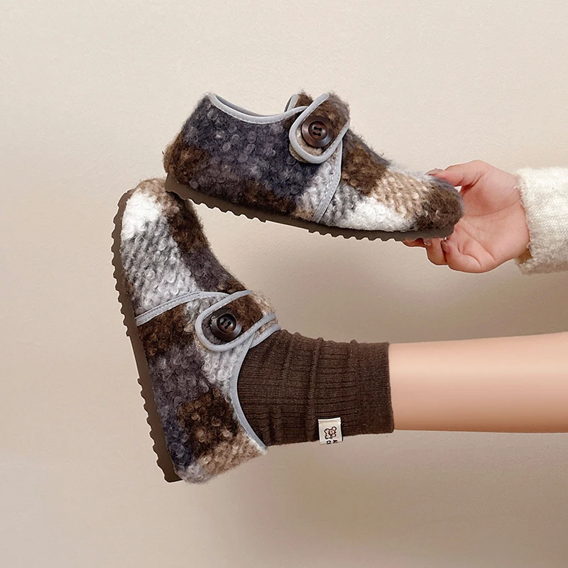 حذاء مسطح من جلد الغزال بنعل ناعم غير قابل للانزلاق موضة 2025 بمقدمة مستديرة وفم عميق على شكل الفهد حذاء منخفض