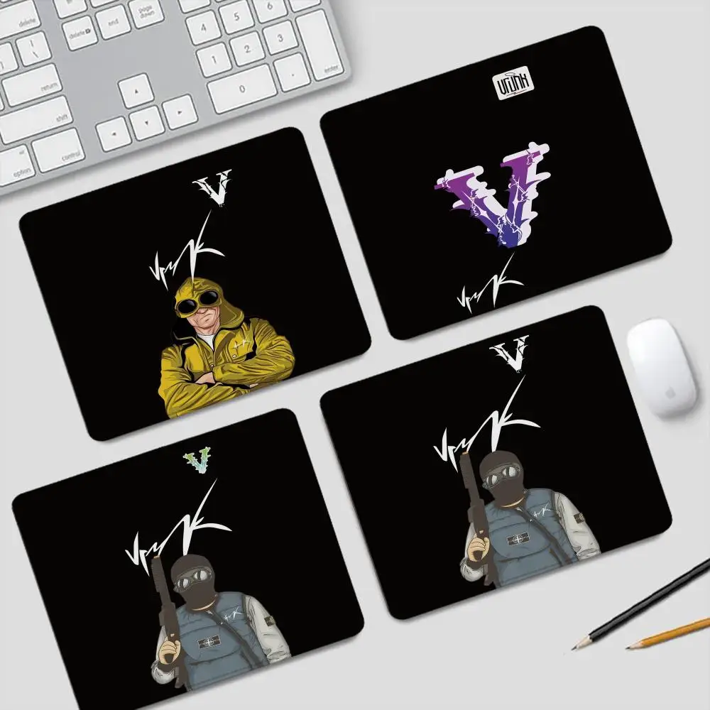 

IMD стильный коврик для мыши V-VrunkS, маленькие игровые аксессуары, клавиатура, компьютерный офисный настольный коврик, нескользящий резиновый коврик для мыши для ПК, геймера