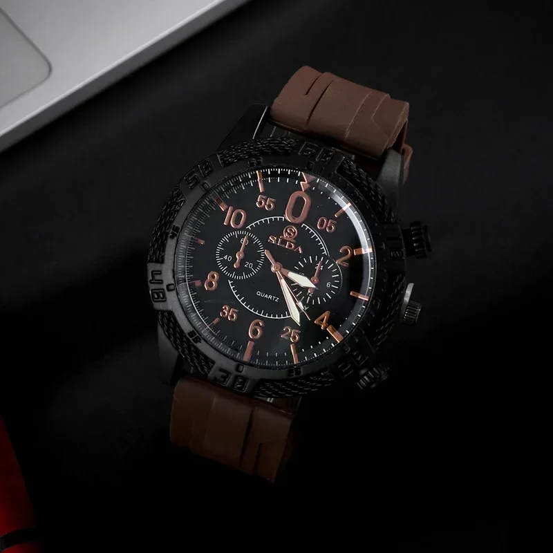 New Fashion Men Watch Quartz Quartz Movement Men Wristwatch Sports Date Luxury Watches for Man Movement