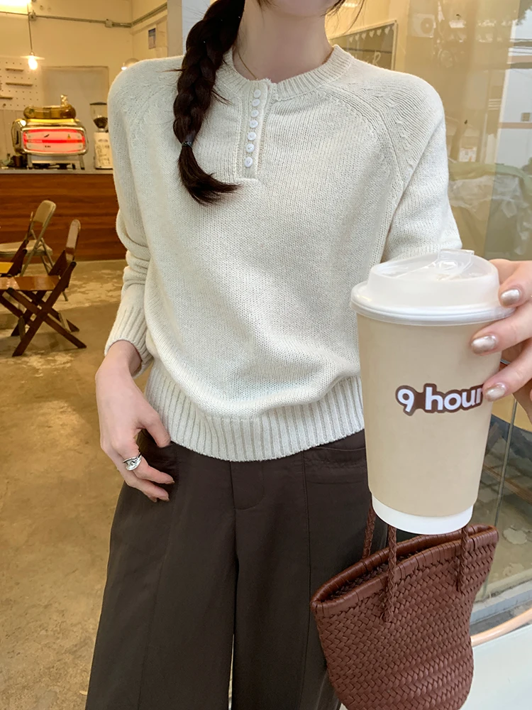 

Slim Fit Knitted Sweater Women's Inner Wear White Base Top Korean Style Commute Fashion Autumn Winter New Arrival