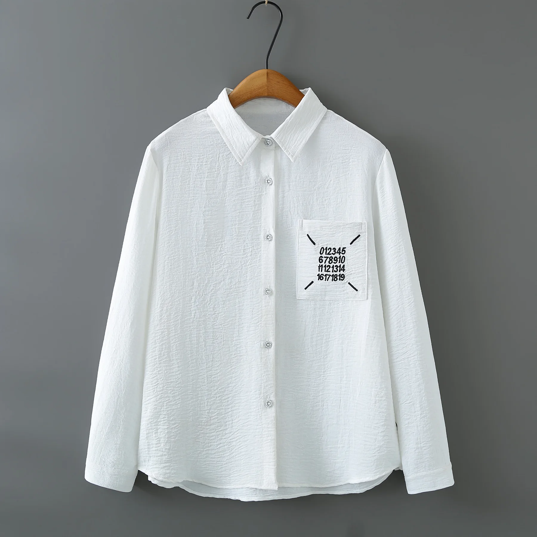 XXXXL Mode Übergröße Damenkleidung Blusen Eisseide Langarm-Hemd 2026 Frühling Besticktes Oberteil 1213