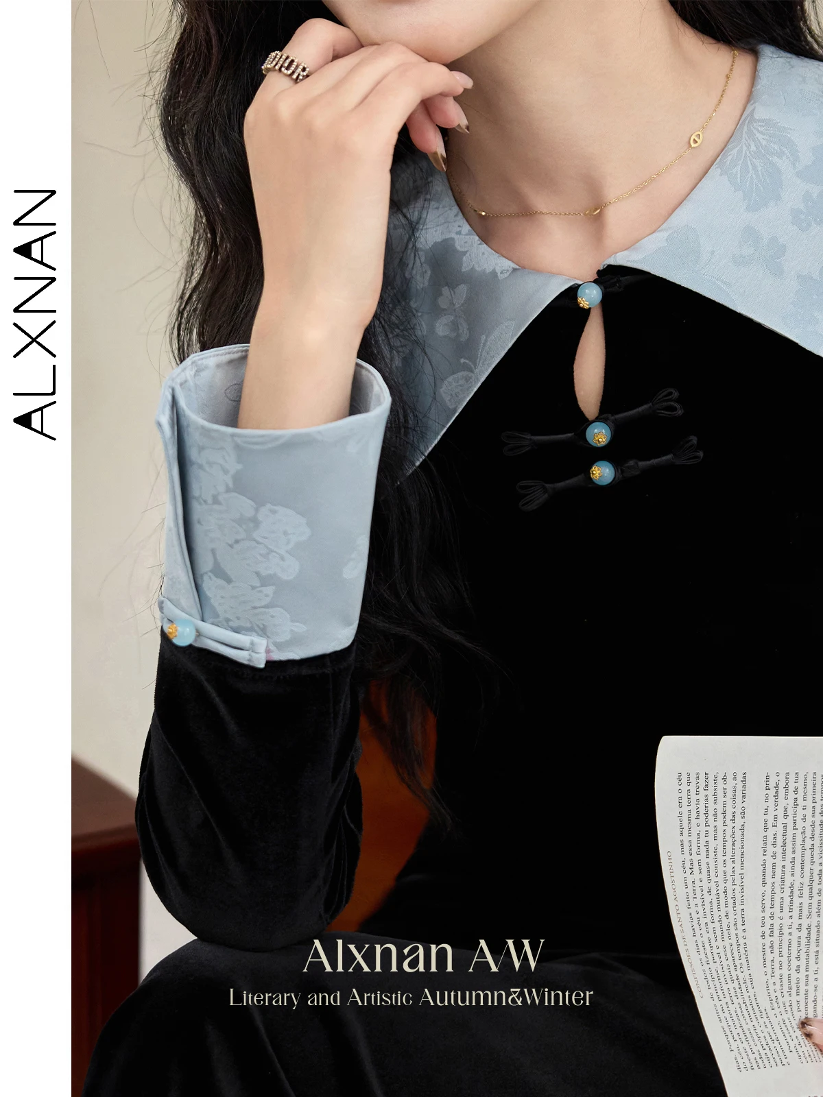 ALXNAN Fluwelen Warme Jurken voor Vrouwen Patchwork Revers Kraag Knoop Knop Lange Mouw Midi Jurk 2024 Winter Slanke Kleding L52212