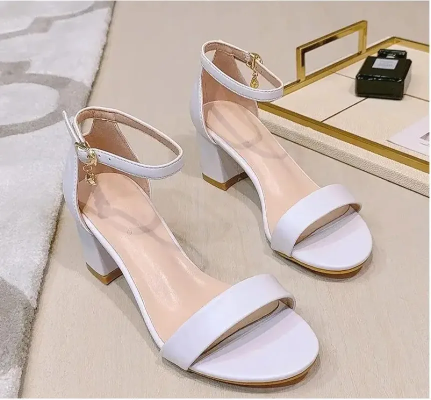 2023 nuova estate tacchi alti donna scarpe romane spesse con sandali open toe scarpe da donna taglia piccola 31 32 33 40 stile europeo