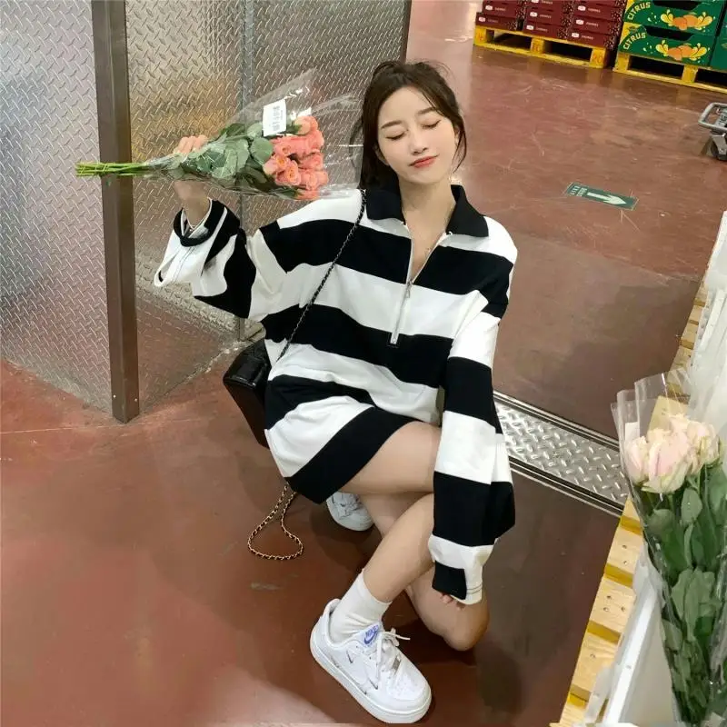Oversized Women Clothing Casual Korean Zipper Turn-down Collar Long Sleeve T-Shirts Autumn All-match Striped Loose Pullovers