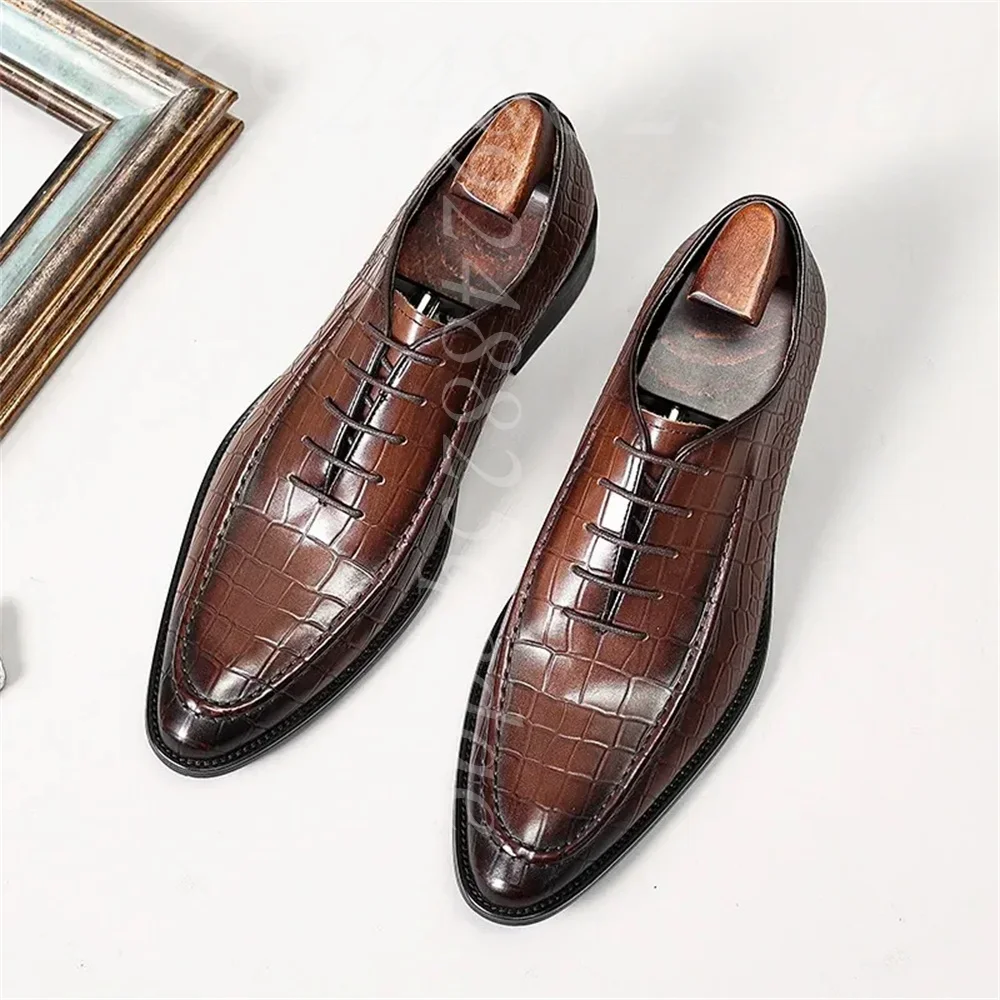 Men's Lace-Up Crocodile-Embossed Oxfords, Pointed Toe, Block Heel, Non-Slip Rubber Sole Formal Footwear for Men, Multiple Colors