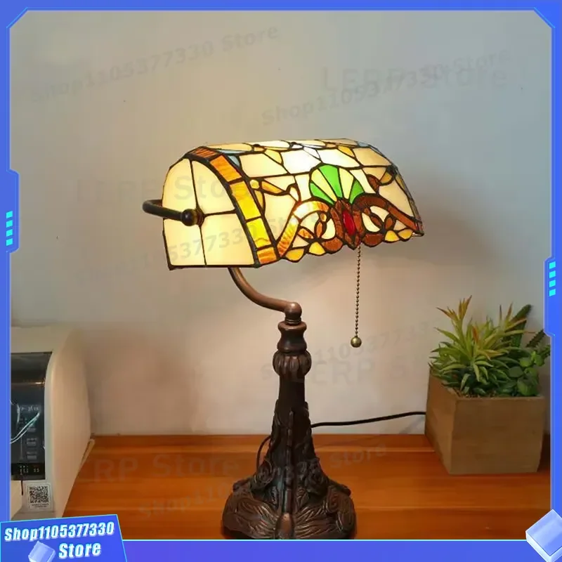Vintage Baroque Banker Desk Lamp Stained Glass Shade Reading Light for Study Bedroom Cafe Hotel Home Decor Classic Style