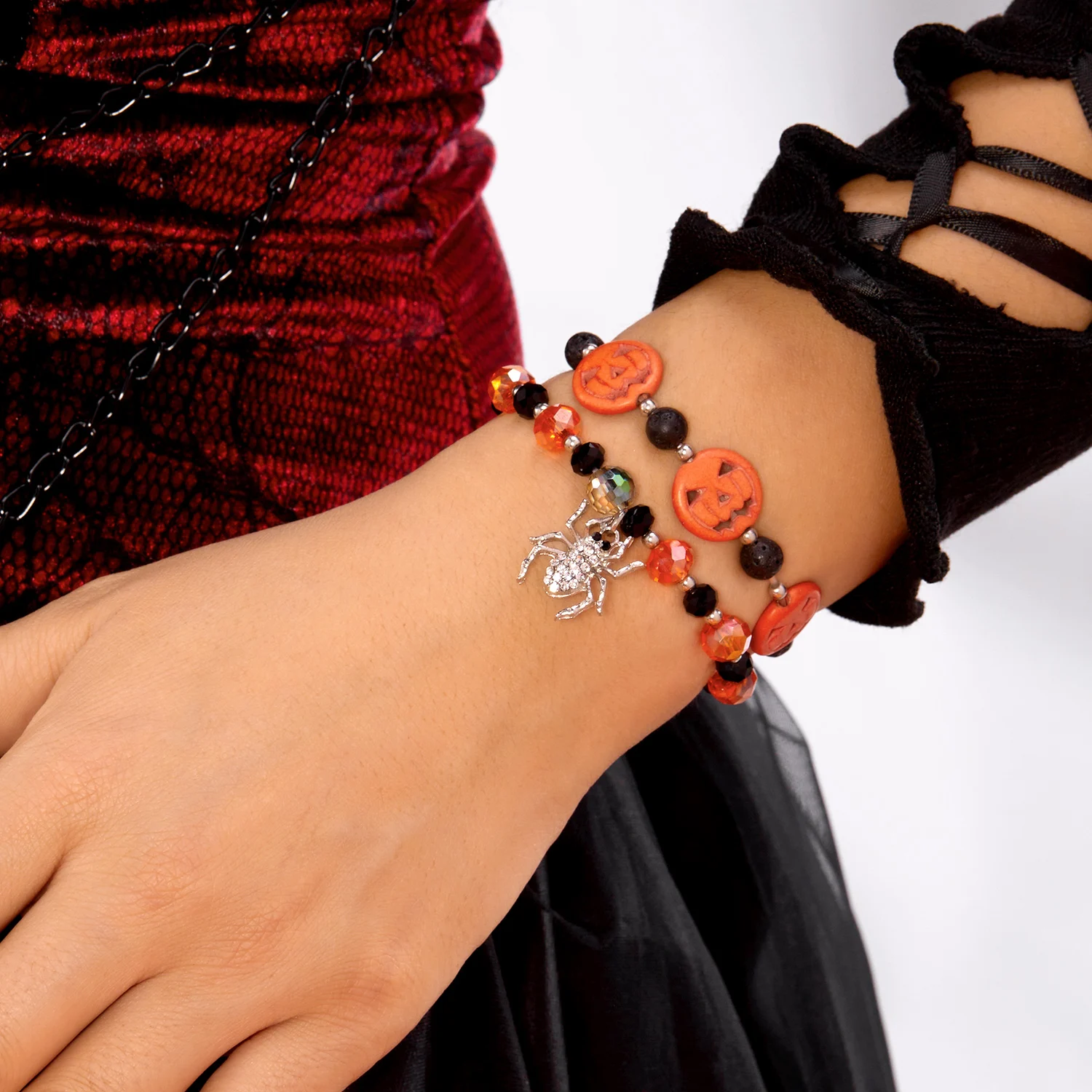 

Simple Handmade Beads Bracelets for Women Halloween Witch Pumpkin Spider Web Pendant Bracelets Fashion Festival Jewelry Gift