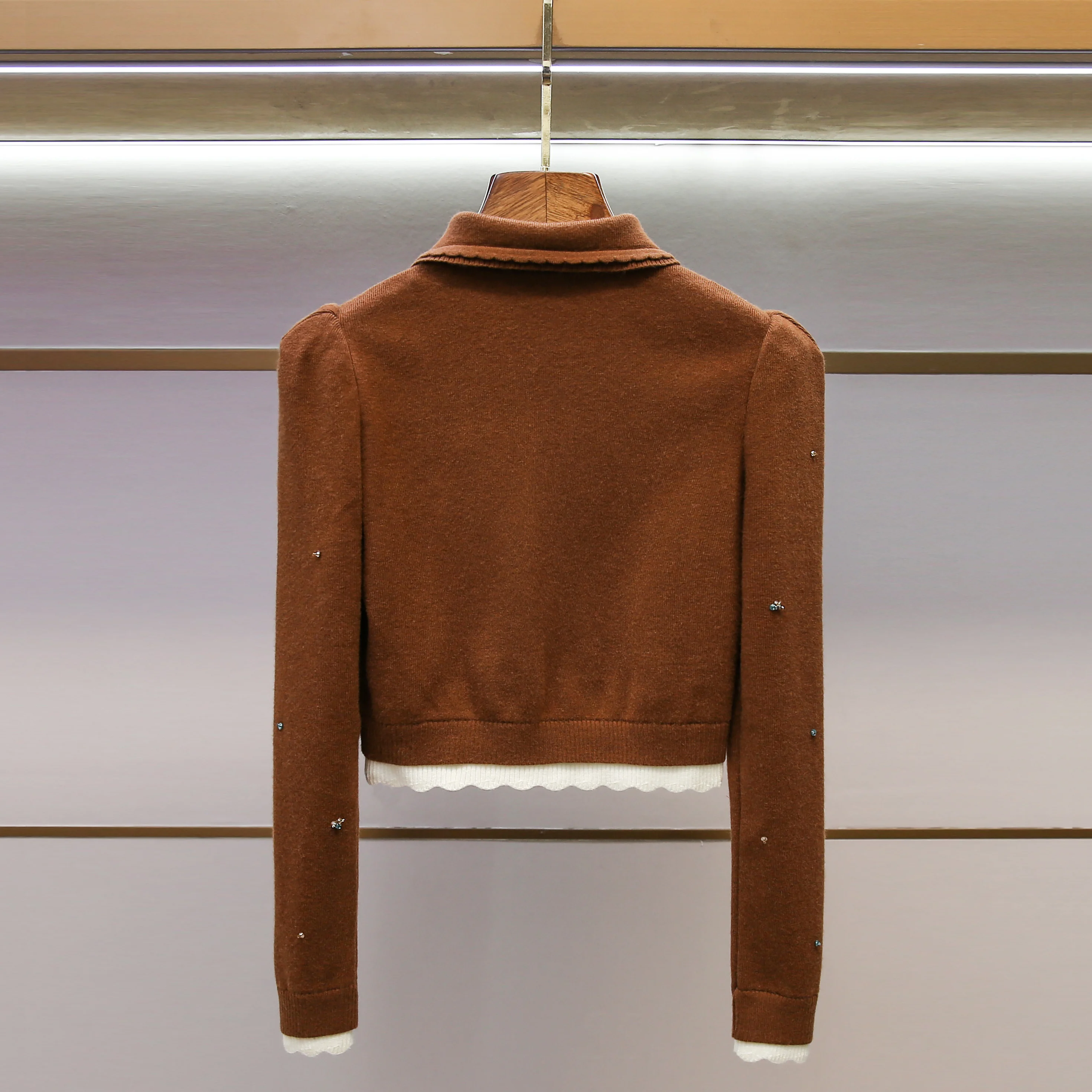 

Модный вязаный короткий жакет для женщин, высококачественная осенняя новинка, украшенный цветочным букетом и 3D-декором в ретро-стиле.