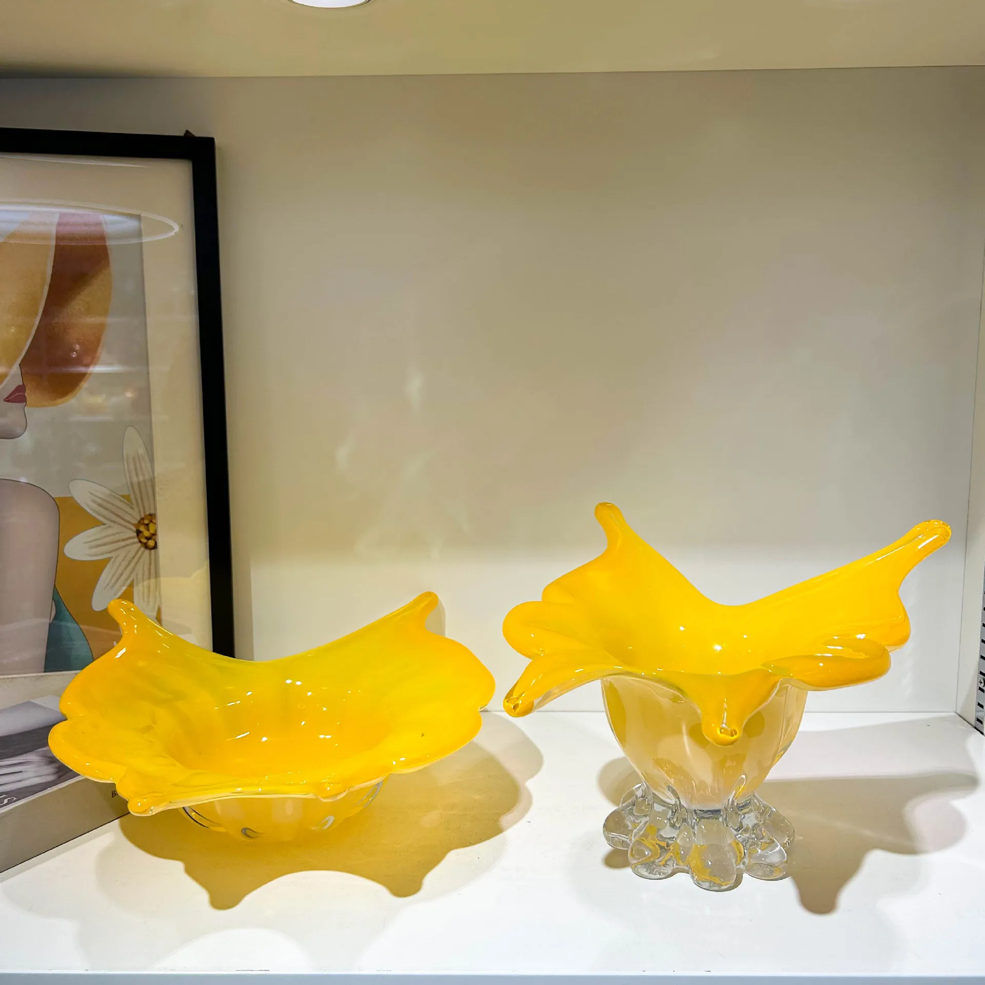 Modern art butterfly-shaped vase fruit plate home hotel model room high-end desktop floral decoration
