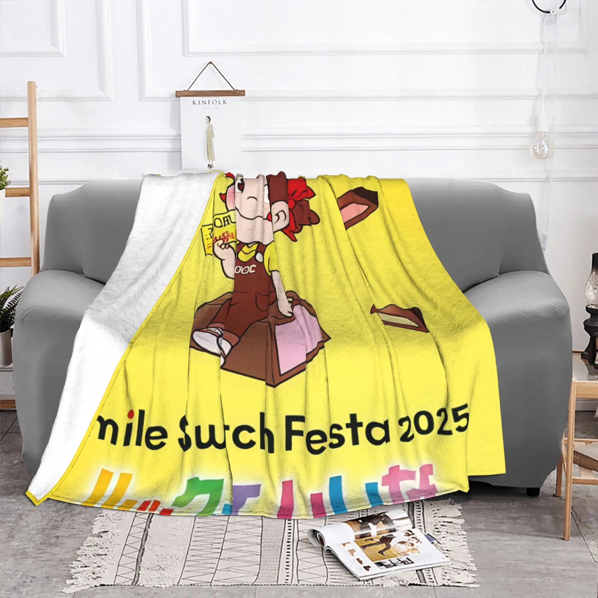 1PC home Cute Room Decor Smile Blanket Throw Blanket Fujiya Novelty Warm Blanket All Season