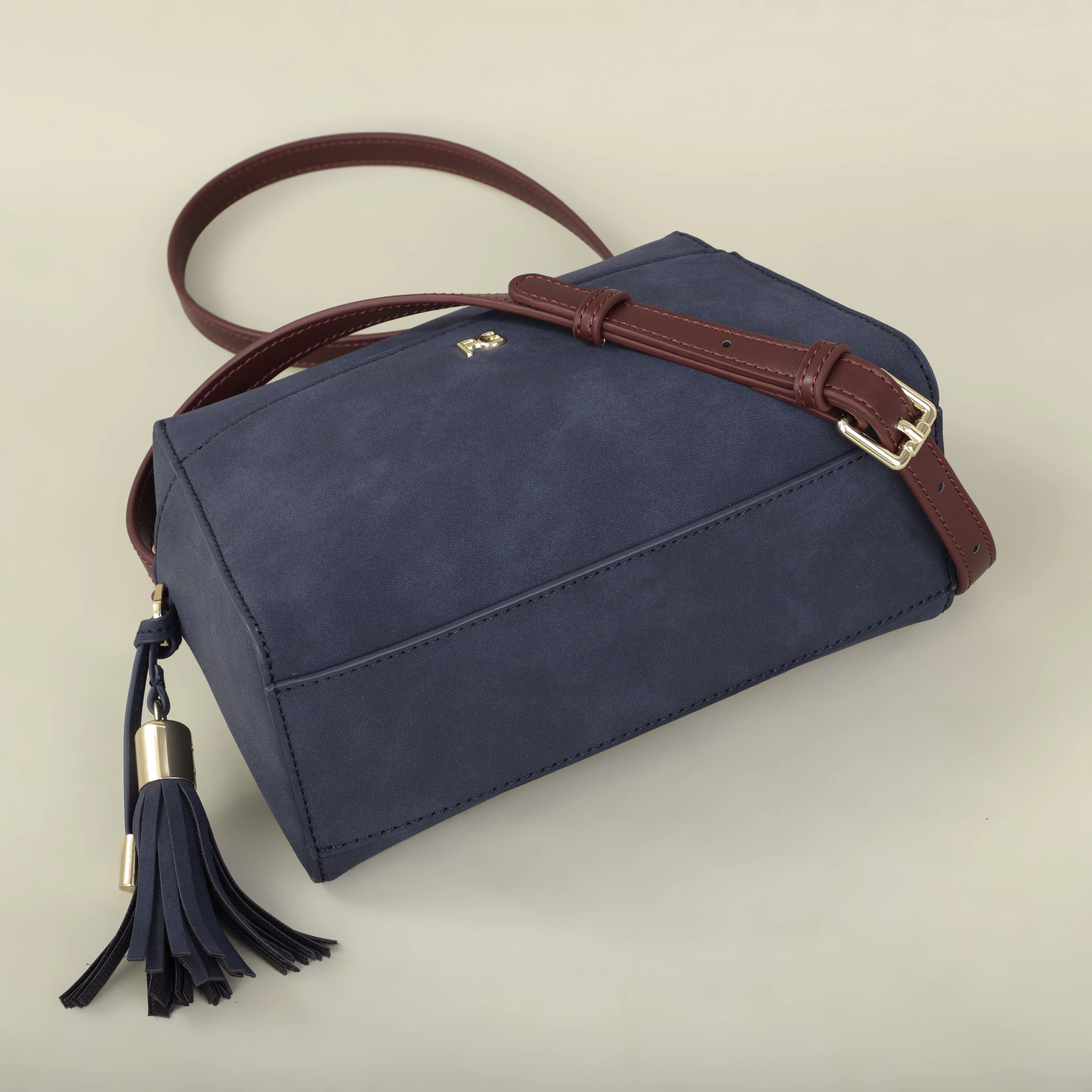 PG Leichte Herbst-Klassiker-Mode-Design Hochwertige Minimalistische Elegante Damen-Umhängetasche im Klassischen Design – Detail 9