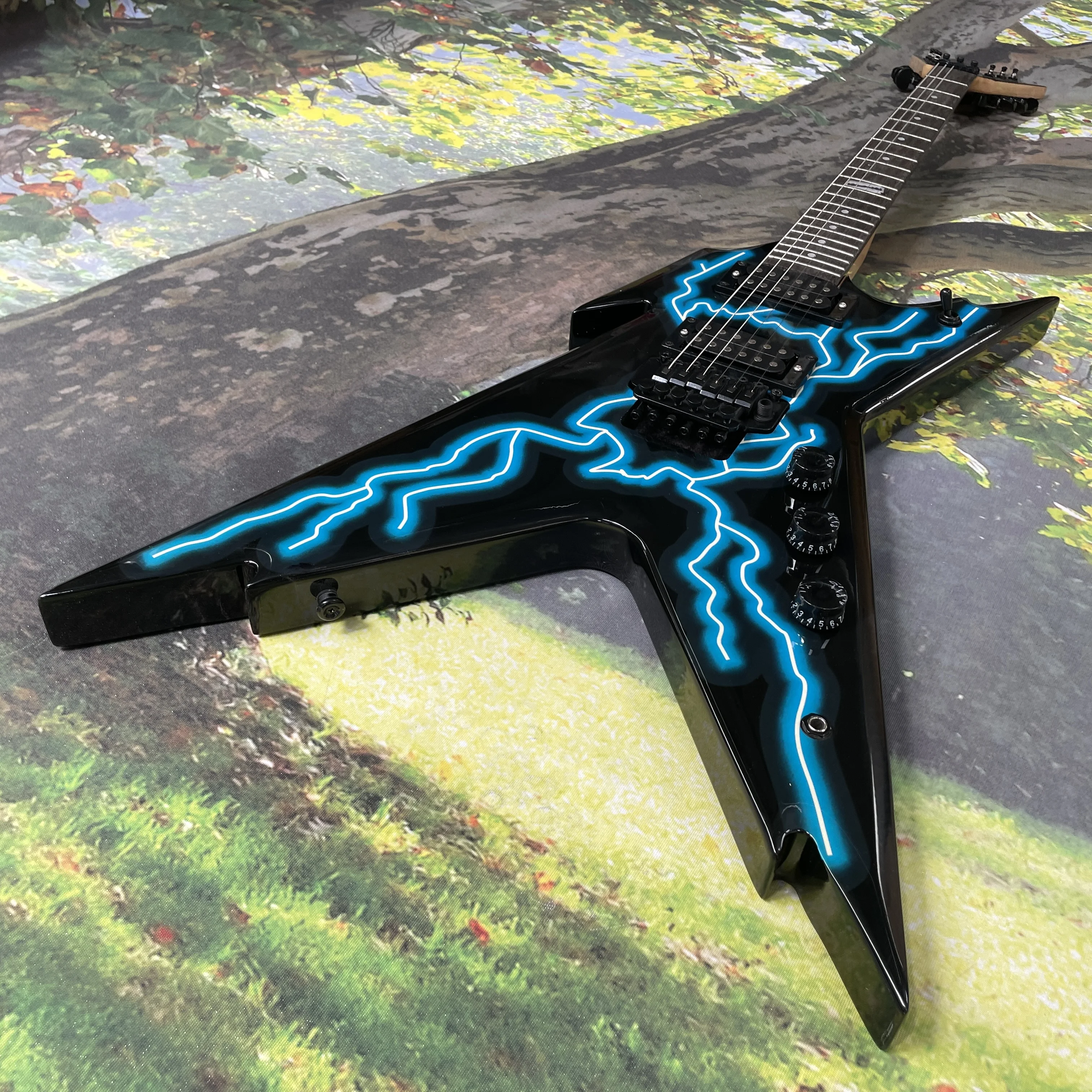 V Electric Guitar, Gloss Black with Blue Lightning Graphic, HH High-Gain Pickups, Tremolo Bridge, Pau Ferro FB, 22 Frets
